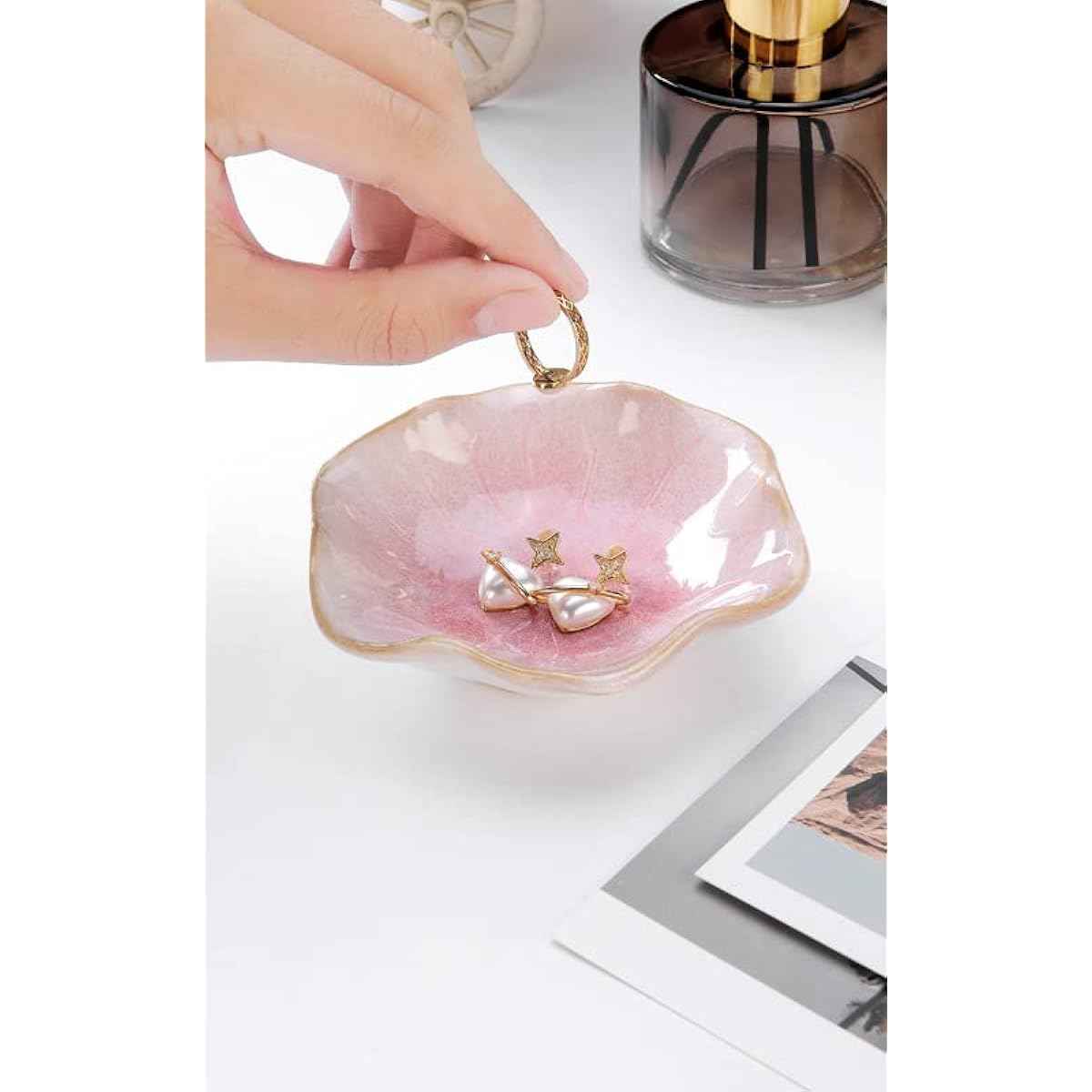 Lotus Leaf Shape Decorative Ring Tray, Small Key Bowl, Ceramic Trinket Tray Jewelry Dish Organizing Necklace Earrings, Home Decoration for Mom Best Friend Sister, Pink.